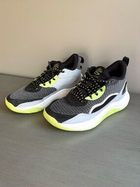 Under Armour Curry 3Z Basketball Athletic Active Sneakers Boy Youth Sz 5.5 Black